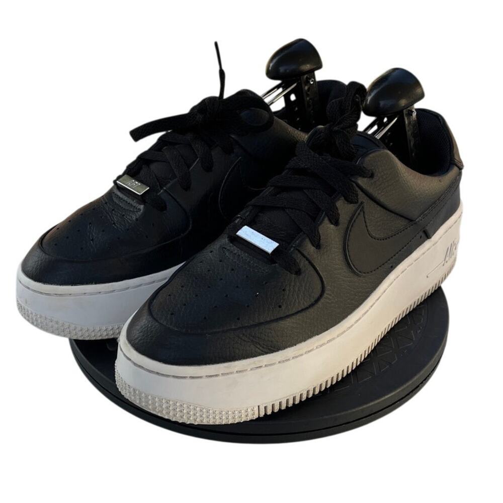 Womens Nike Air Force 1 Sage Low AR5339-002 Leather Athletic Sneaker SZ 9 Black